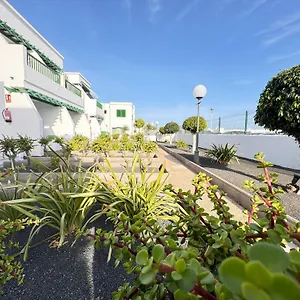 las-mimosas-puerto-del-carmen-lanzarote-35510.puertodelcarmen-hotels.org/