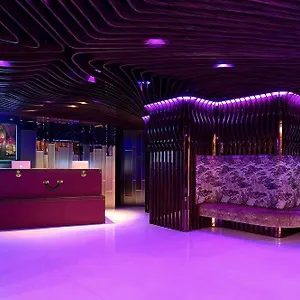 Kew Wanchai **** Hongkong